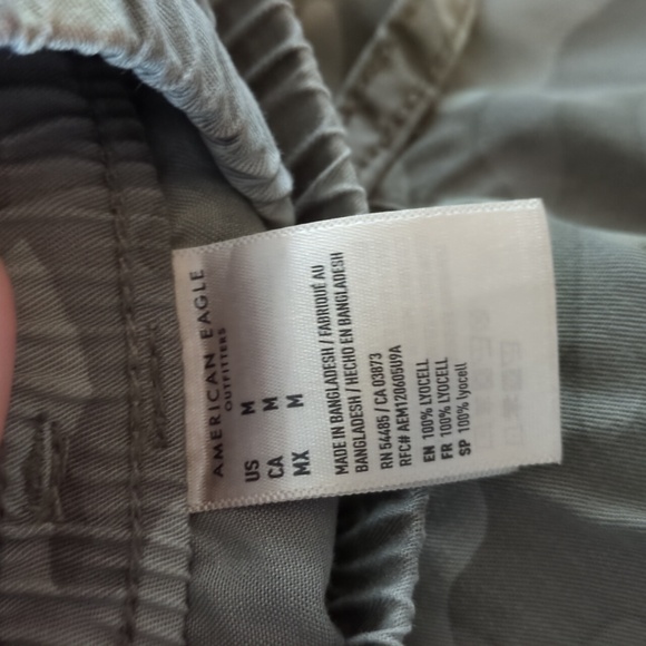 American Eagle camo joggers Medium - Picture 3 of 4
